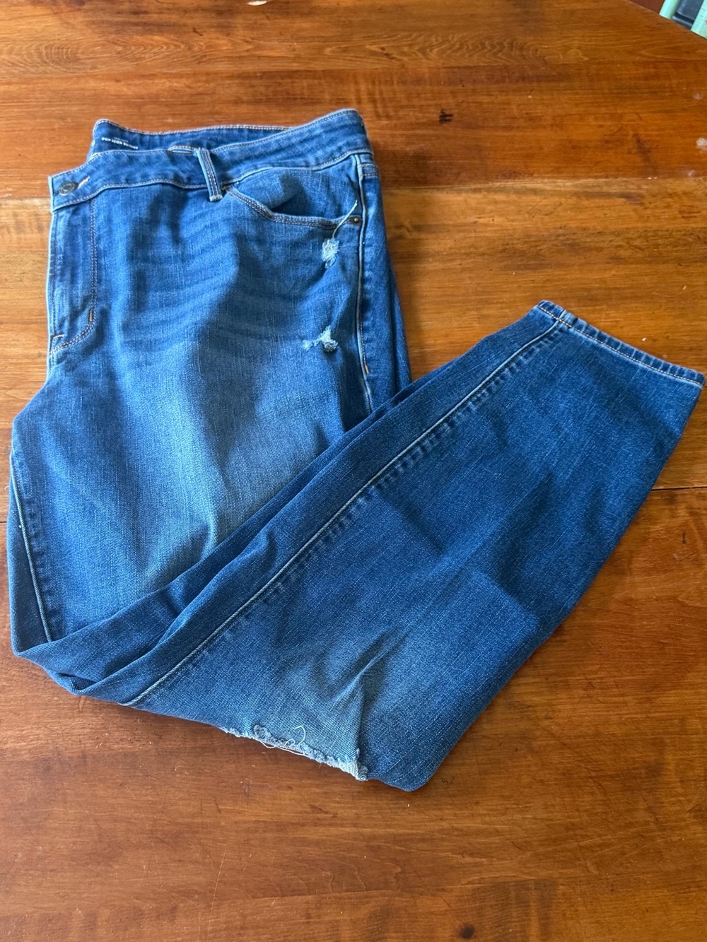 Old Navy Mid Rise Pop Icon Skinny Denim Jeans Size 20